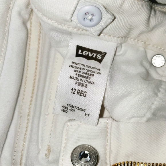 Levi's Youth White Bermuda Shorts - Girls 458 - Picture 7 of 7